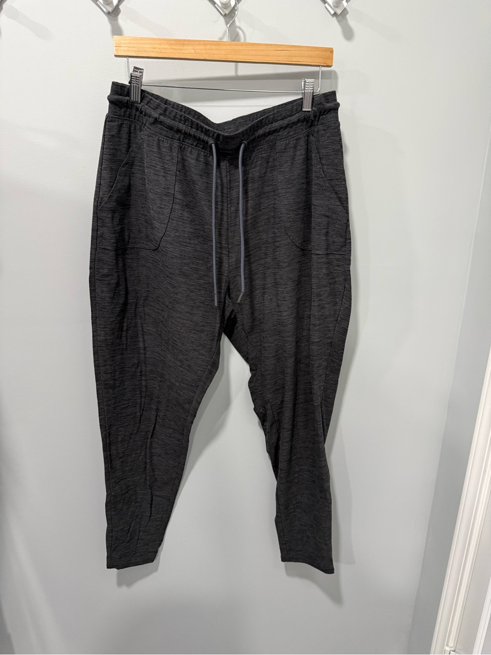 MTA sport women’s joggers size XL